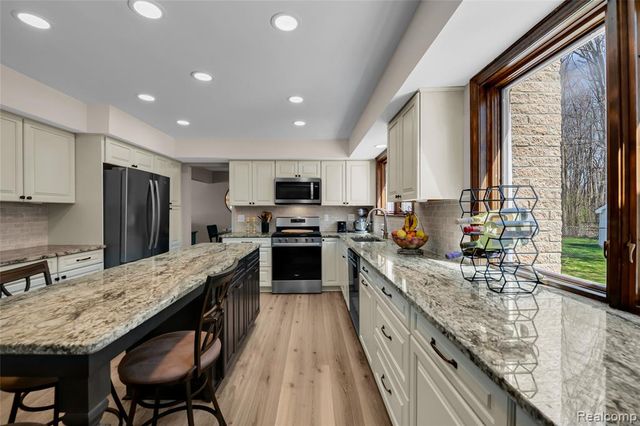 9447 Continental Drive, Taylor, MI 48180