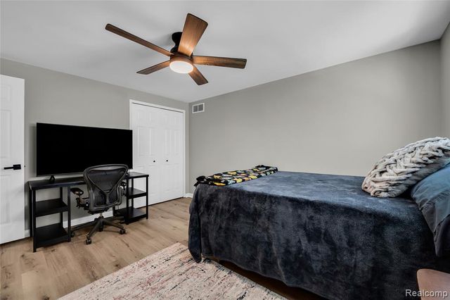 9447 Continental Drive, Taylor, MI 48180