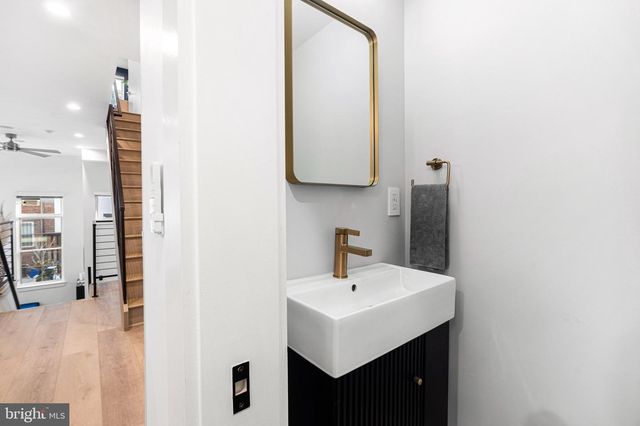 627 MCCLELLAN ST, Philadelphia, PA 19148