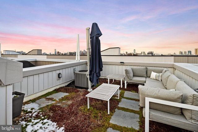 627 MCCLELLAN ST, Philadelphia, PA 19148