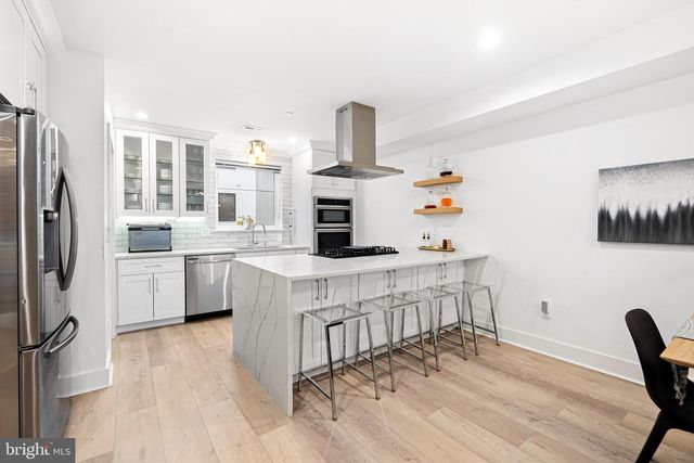 627 MCCLELLAN ST, Philadelphia, PA 19148