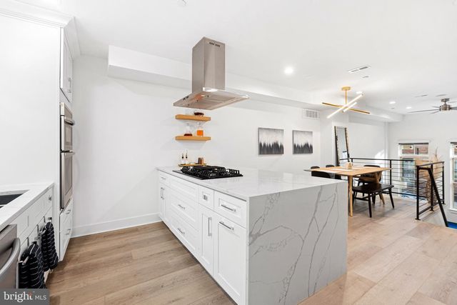 627 MCCLELLAN ST, Philadelphia, PA 19148