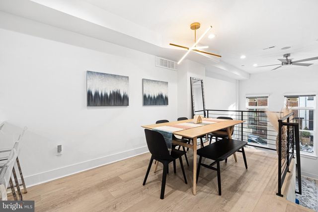 627 MCCLELLAN ST, Philadelphia, PA 19148