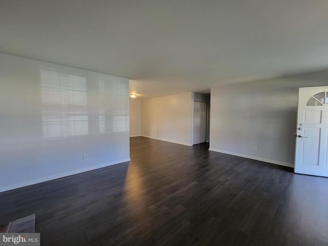 11 TOBIN CT, Willingboro, NJ 08046