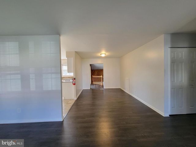 11 TOBIN CT, Willingboro, NJ 08046