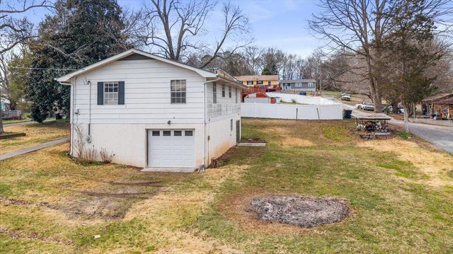 2151 SE Gregory Drive SE, Cleveland, TN 37323