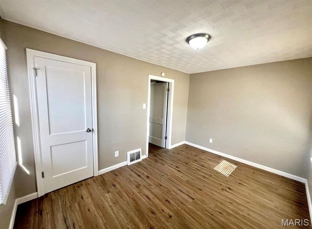 10554 Saint Michael Lane, St Ann, MO 63074