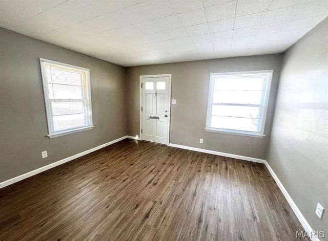 10554 Saint Michael Lane, St Ann, MO 63074