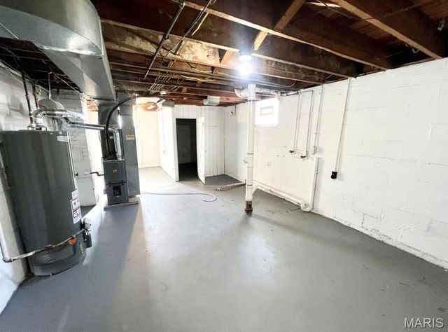 10554 Saint Michael Lane, St Ann, MO 63074