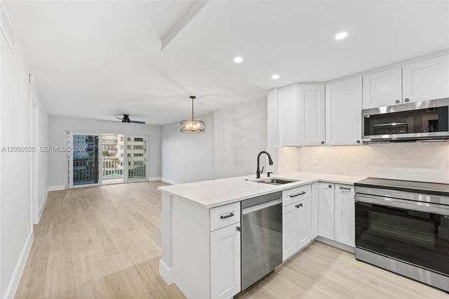 1770 S Ocean Boulevard 403, Lauderdale-By-The-Sea # 403, Lauderdale By The Sea, FL 33062