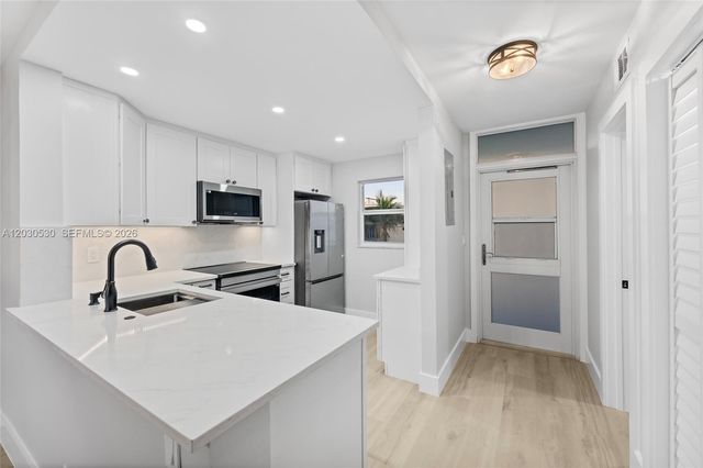 1770 S Ocean Boulevard 403, Lauderdale-By-The-Sea # 403, Lauderdale By The Sea, FL 33062