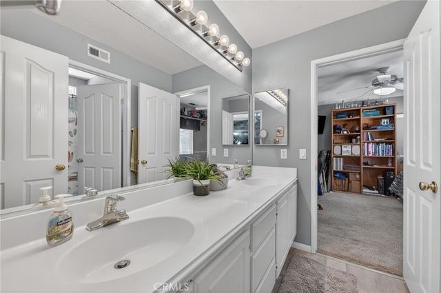 26110 Shady Brook, Murrieta, CA 92563
