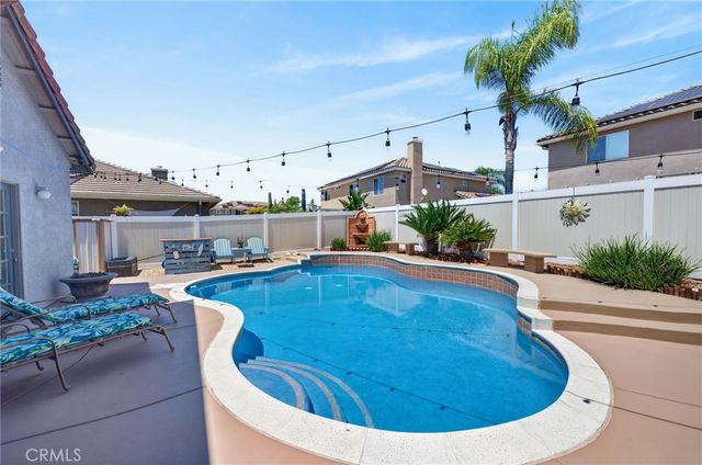 26110 Shady Brook, Murrieta, CA 92563