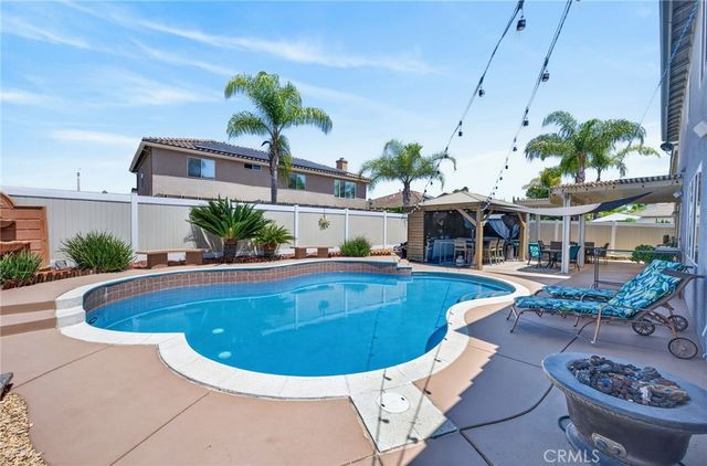 26110 Shady Brook, Murrieta, CA 92563