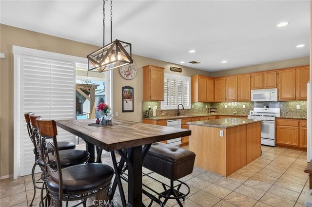 26110 Shady Brook, Murrieta, CA 92563