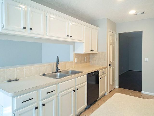 175 Sylvan Forest Drive, The Woodlands, TX 77381