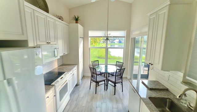 7463 W Mercada Way, Delray Beach, FL 33446