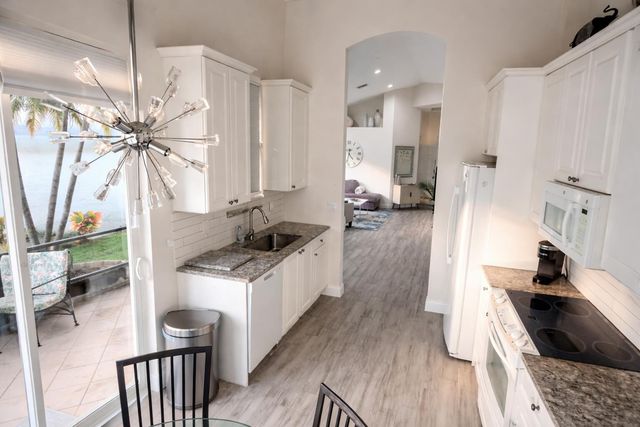 7463 W Mercada Way, Delray Beach, FL 33446