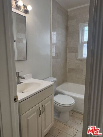 137 S Crescent Drive 4, Beverly Hills, CA 90212