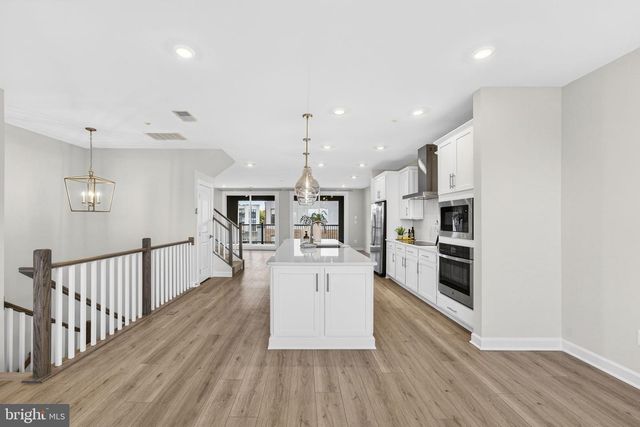 21791 EXPRESS TER, Ashburn, VA 20147