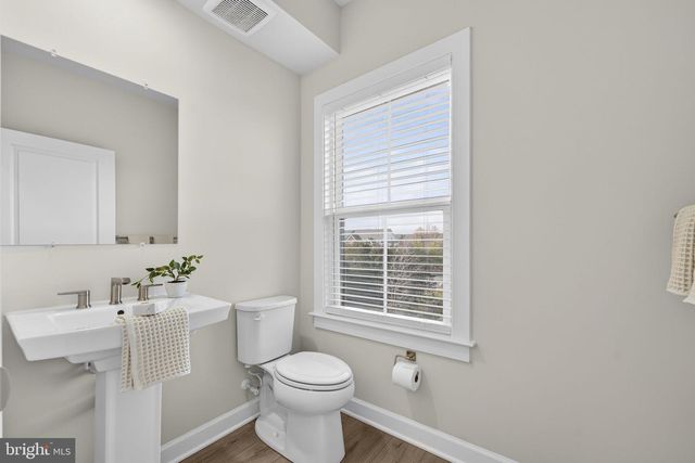 21791 EXPRESS TER, Ashburn, VA 20147