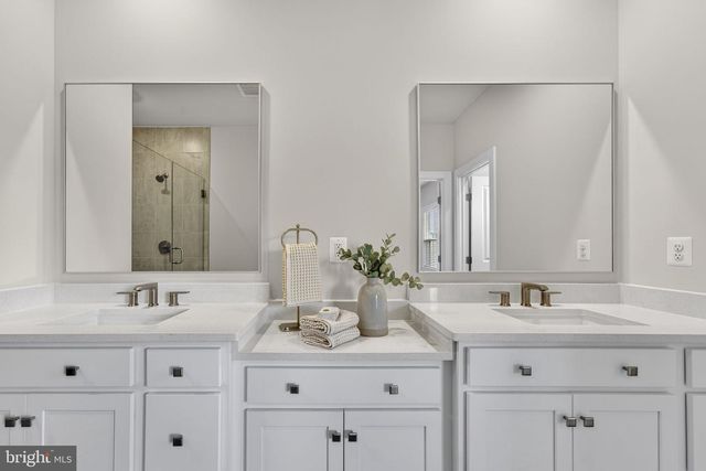 21791 EXPRESS TER, Ashburn, VA 20147