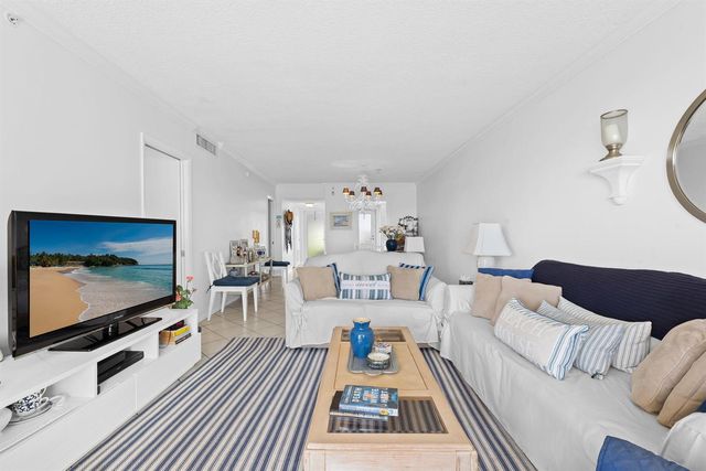 3101 S OCEAN Boulevard 102, Highland Beach, FL 33487