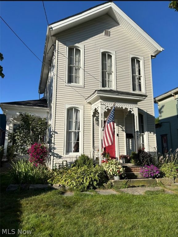 8145 Maple Avenue, Garrettsville, OH 44231