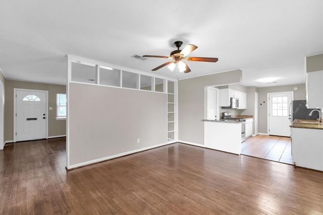 5330 Pagewood Lane, Houston, TX 77056