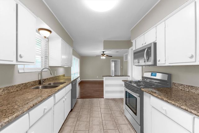 5330 Pagewood Lane, Houston, TX 77056