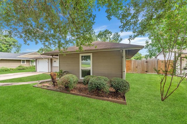 5330 Pagewood Lane, Houston, TX 77056