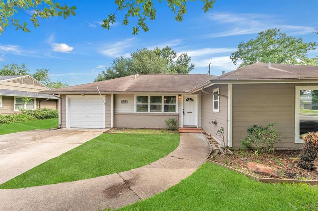 5330 Pagewood Lane, Houston, TX 77056