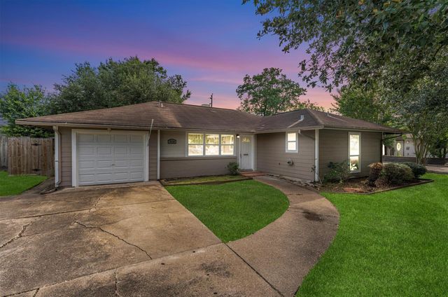 5330 Pagewood Lane, Houston, TX 77056