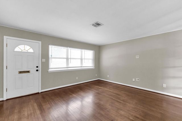 5330 Pagewood Lane, Houston, TX 77056