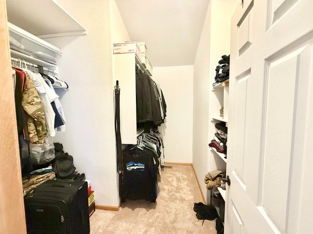 325 S Chippers Ct, Andover, KS 67002