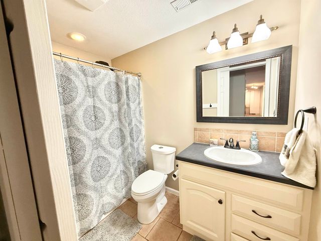 325 S Chippers Ct, Andover, KS 67002