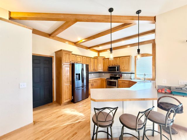 325 S Chippers Ct, Andover, KS 67002