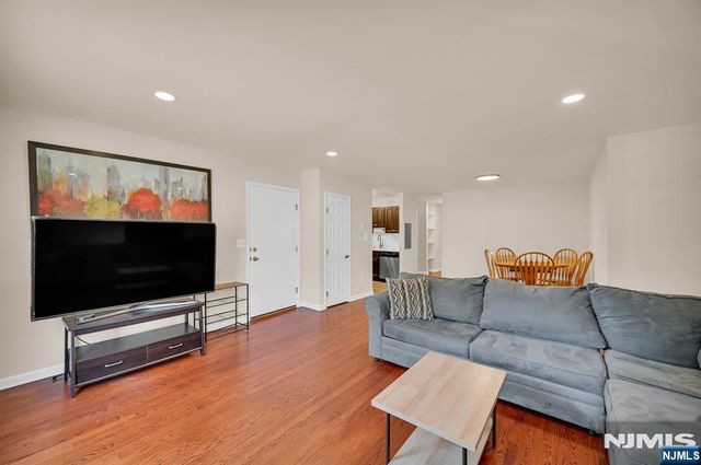 15 Forest 8, Montclair, NJ 07042