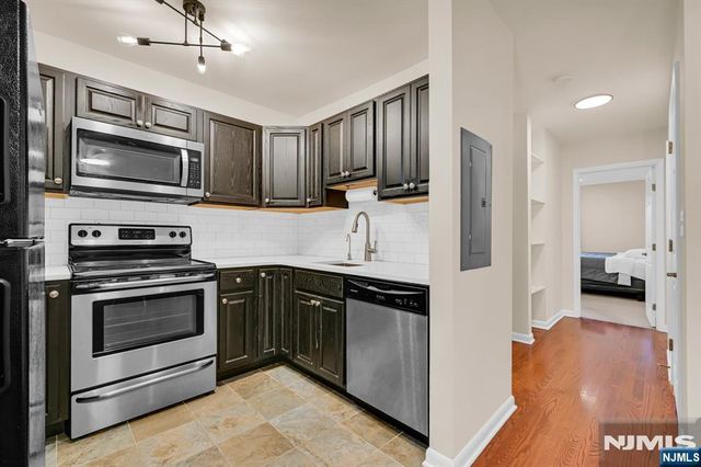15 Forest 8, Montclair, NJ 07042