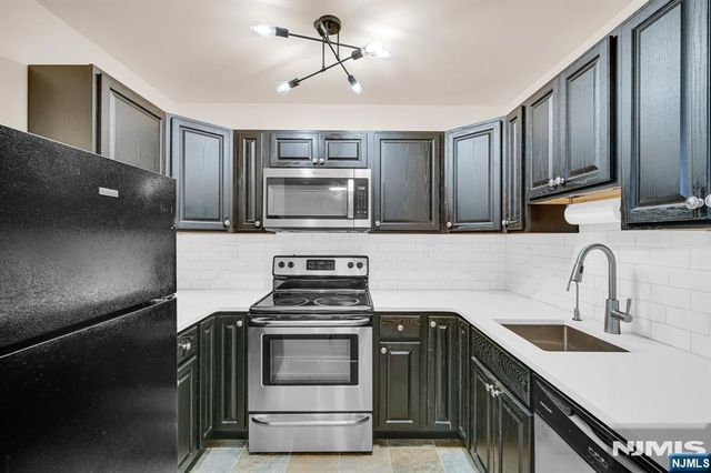 15 Forest 8, Montclair, NJ 07042