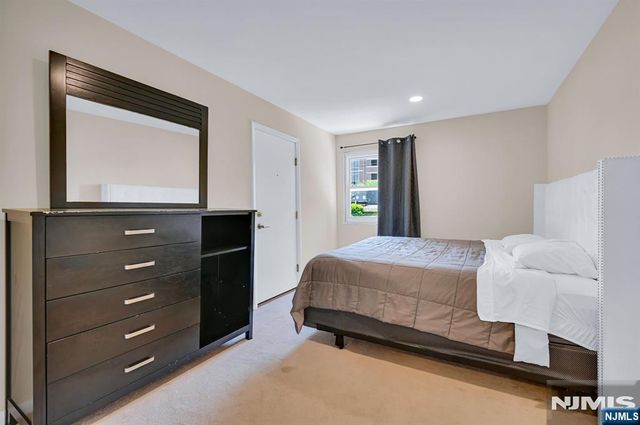 15 Forest 8, Montclair, NJ 07042