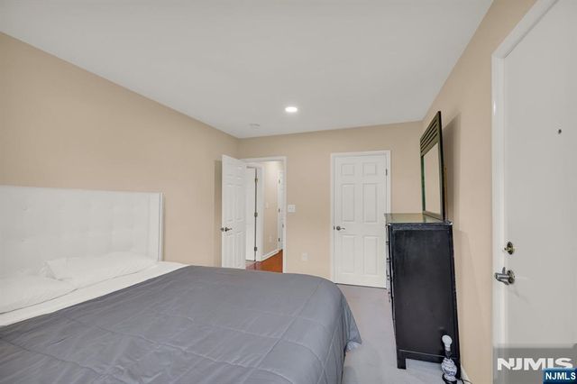 15 Forest 8, Montclair, NJ 07042