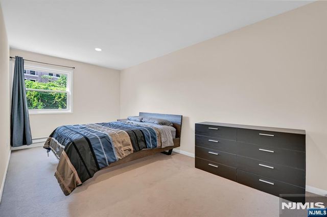 15 Forest 8, Montclair, NJ 07042