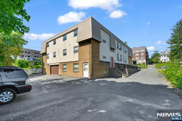 15 Forest 8, Montclair, NJ 07042