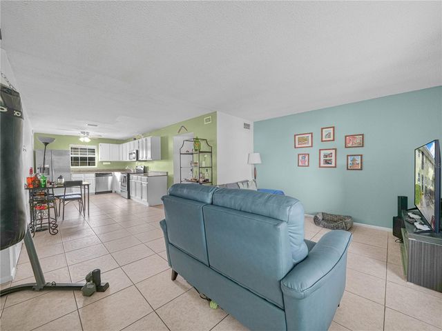 525 CONWAY ROAD 100, Orlando, FL 32807