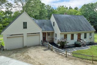 26 Country View Drive, Raymond, NH 03077