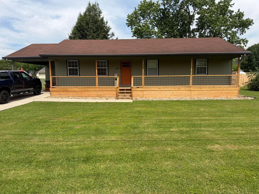693 Oak Street, Dayton, TN 37321