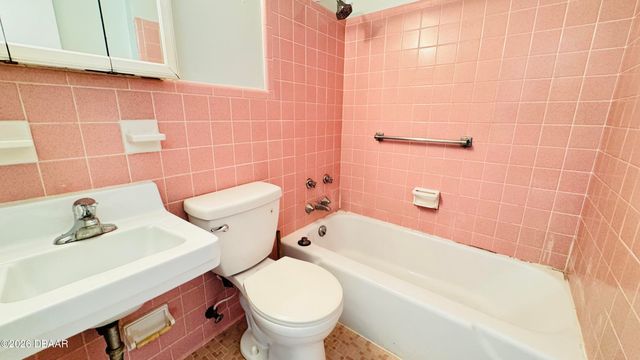 732 N Halifax Ave Apt 405, Daytona Beach, FL 32118