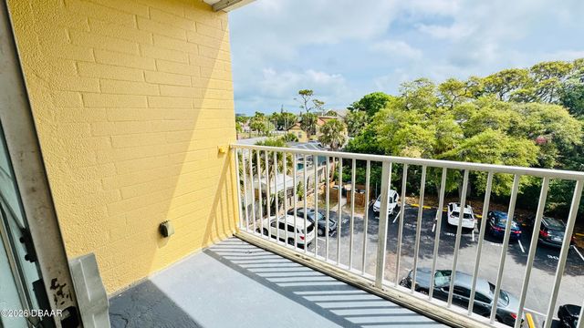 732 N Halifax Ave Apt 405, Daytona Beach, FL 32118