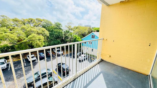 732 N Halifax Ave Apt 405, Daytona Beach, FL 32118